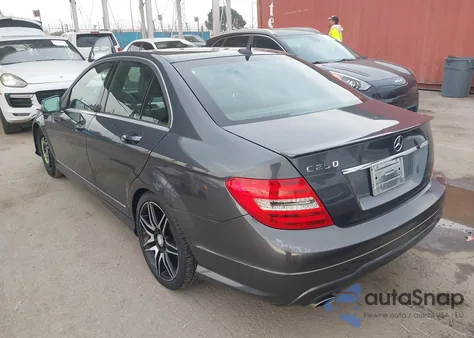 2013 Mercedes-Benz C 250 Sport from USA, damaged, VIN WDDGF4HB3DA764599